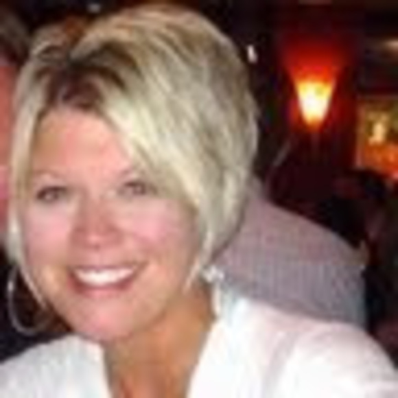 Meet your Posher, Amy - Picture 1 of 1